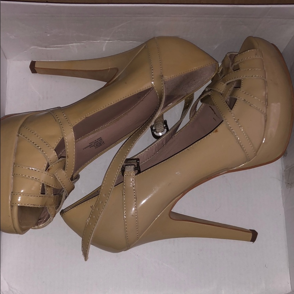 Elegant Tan Women's Heels